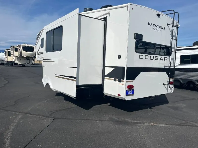 2026 Keystone Cougar Half-Ton 23MLE - Photo 3