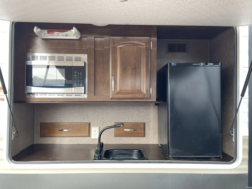 2017 Forest River Salem Villa 4002Q, Photos photo 22