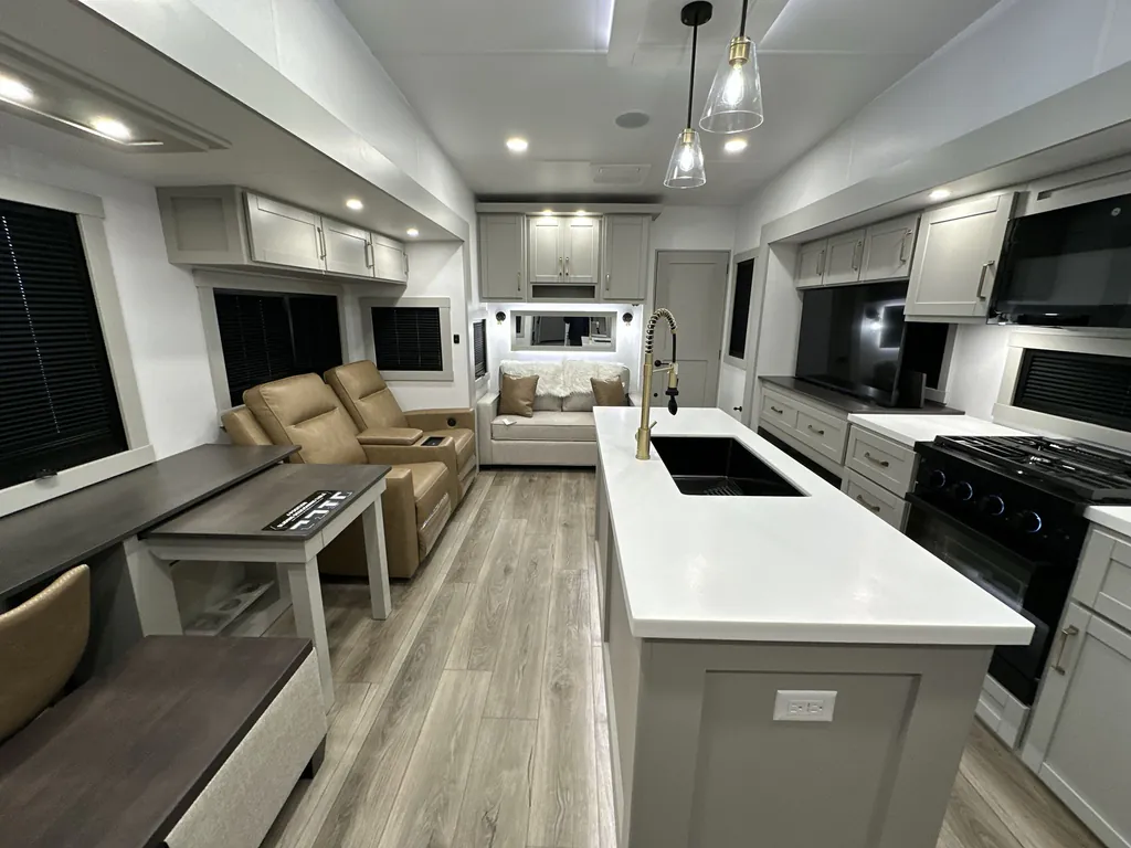 2026 Brinkley Model Z 3515, Photos photo 14