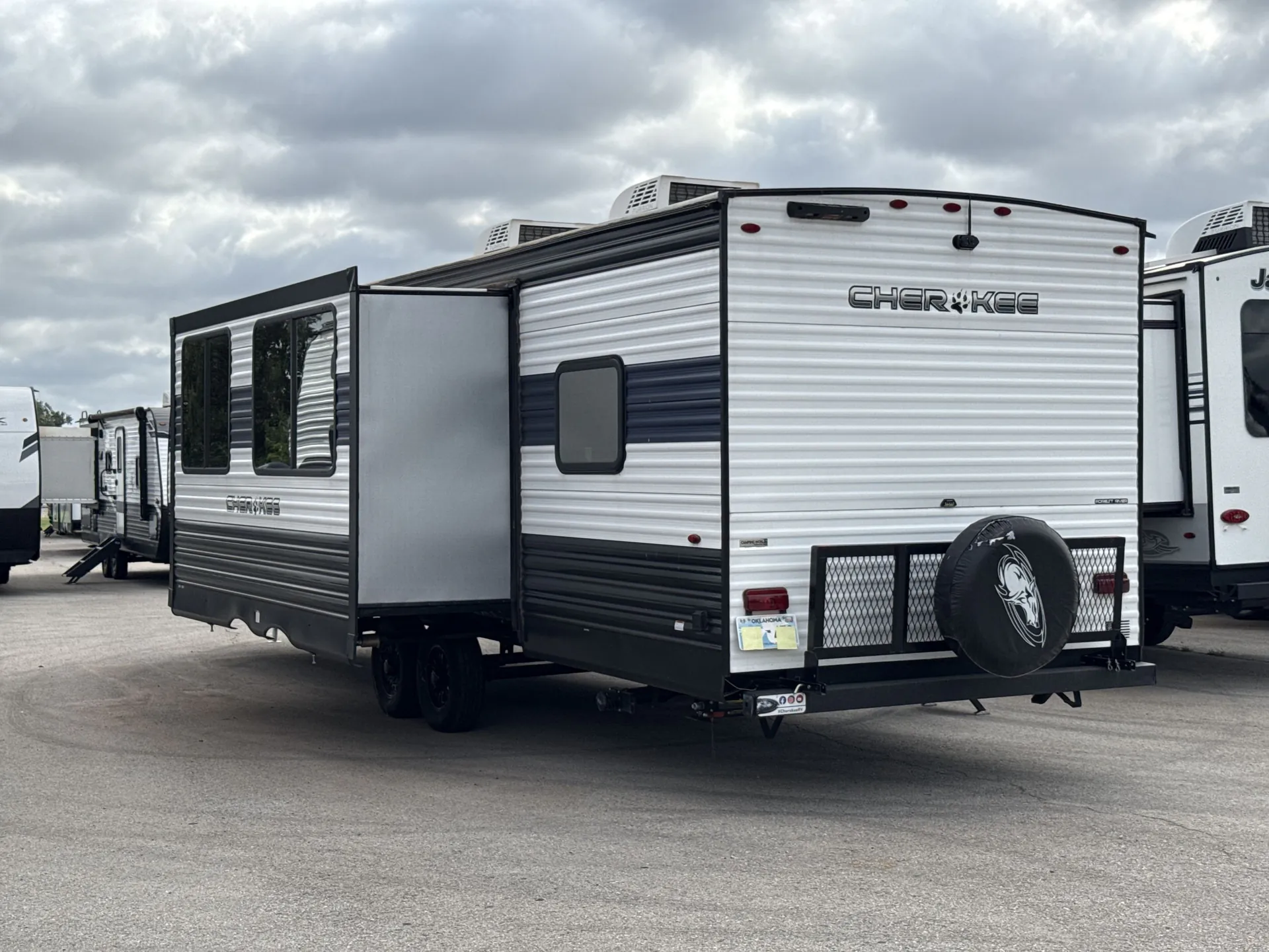 2024 Forest River Cherokee 294GEBG — off campside