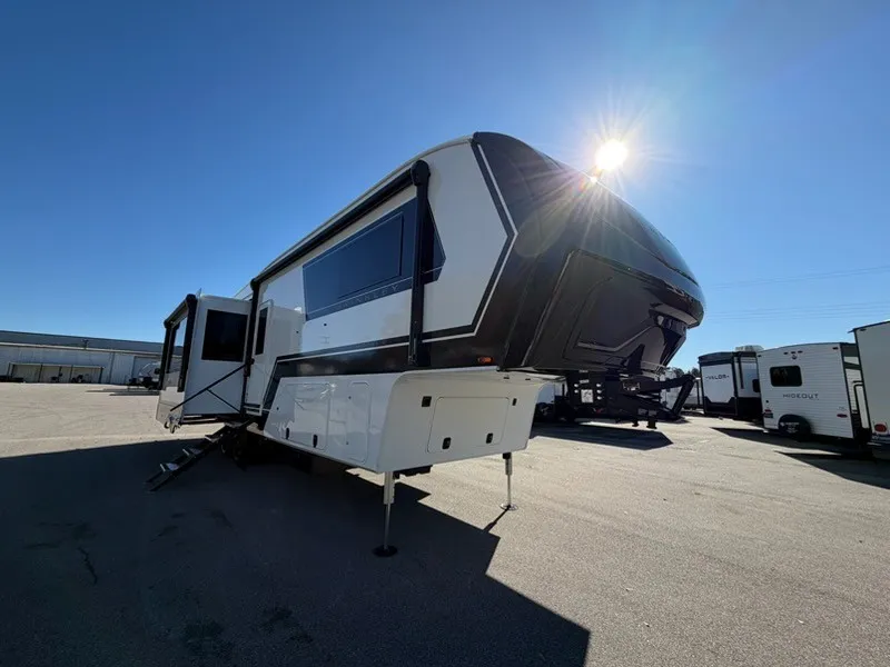2026 Brinkley Model Z 3200 - Main photo