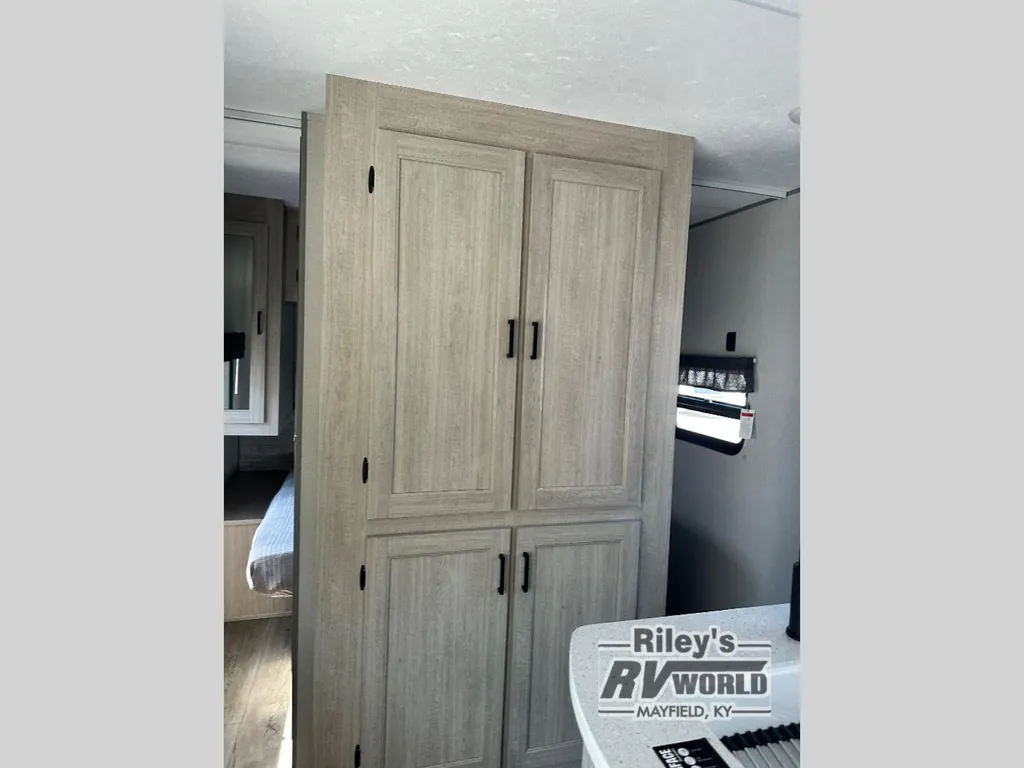 2026 Coachmen Catalina Legacy Edition 273DBHCK, Photos photo 18