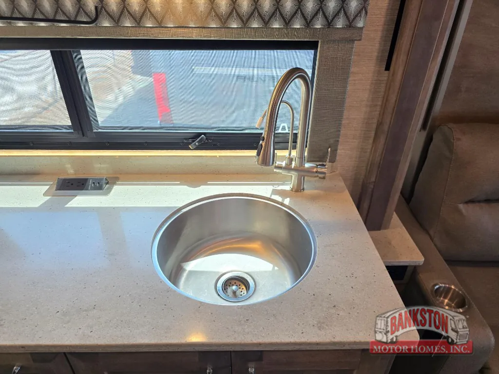2023 Tiffin Wayfarer 25 JW, Photos photo 22
