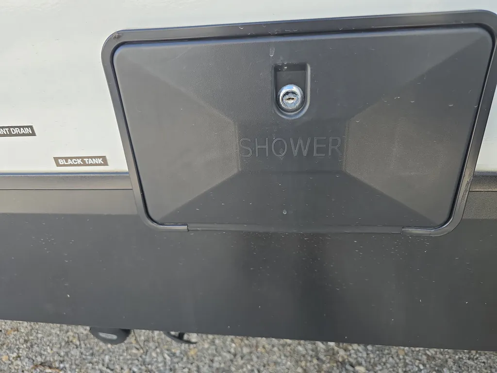 2024 Forest River Cherokee Alpha Wolf 2500RL-L, Photos photo 33