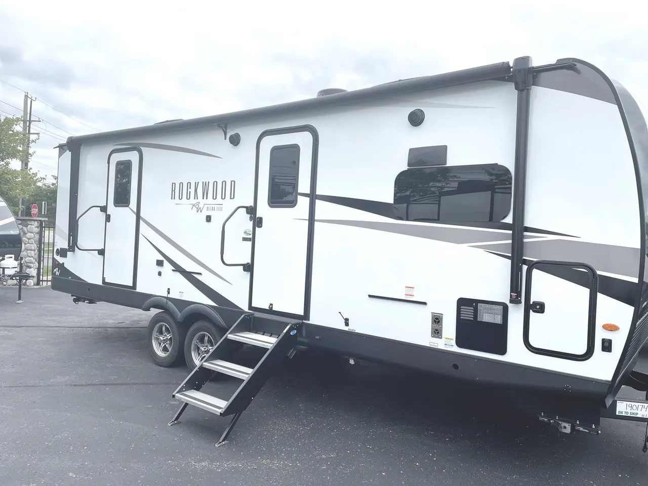 2027 Forest River Rockwood Ultra Lite 2608BS - Photo 3