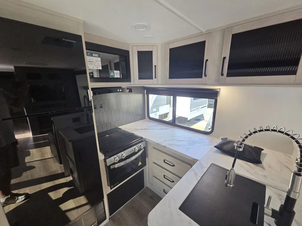 2027 Forest River Solaire 3060RKTS, Photos photo 27