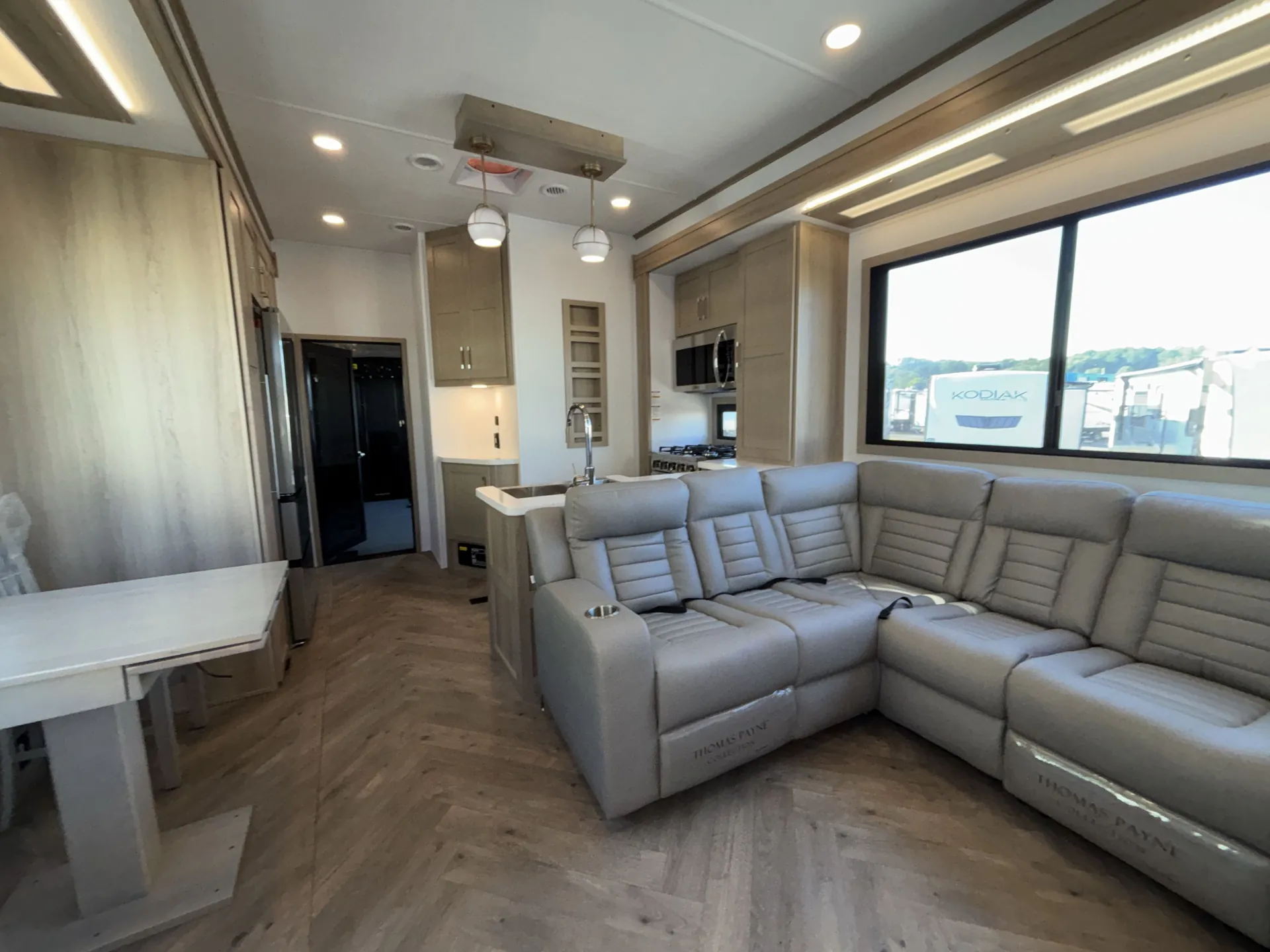 2026 Keystone Raptor 433 — living area main