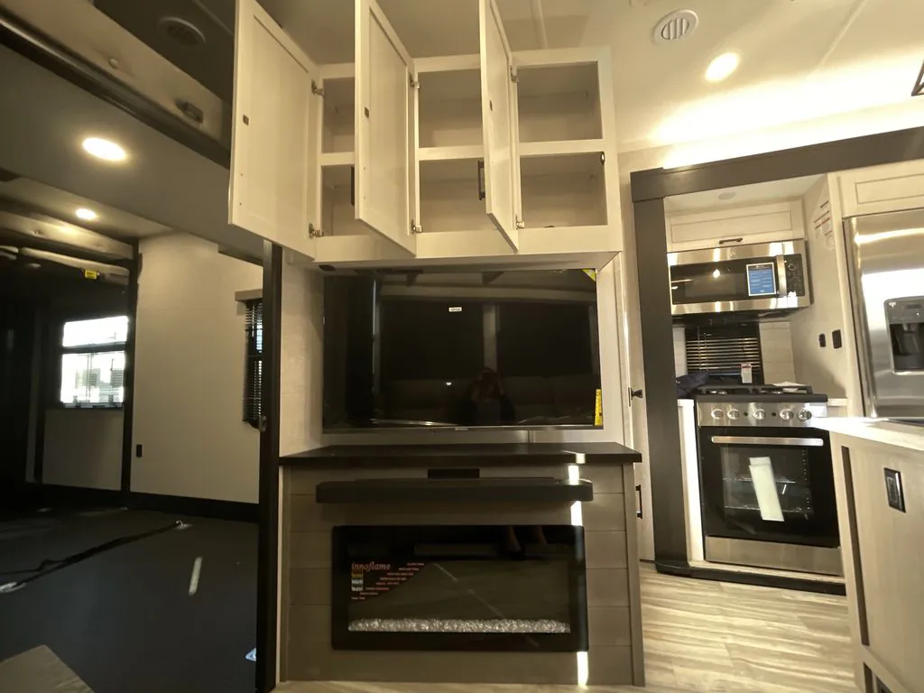 2025 Jayco Seismic Luxury Series 3815, Photos photo 14