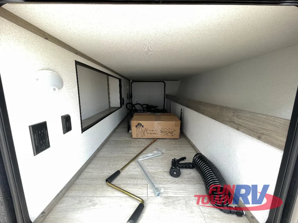 2026 Forest River Solaire 3150TBSS, Photos photo 7