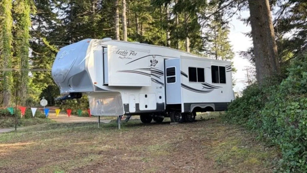 2014 Northwood Arctic Fox 27 W/SLIDE - Main photo