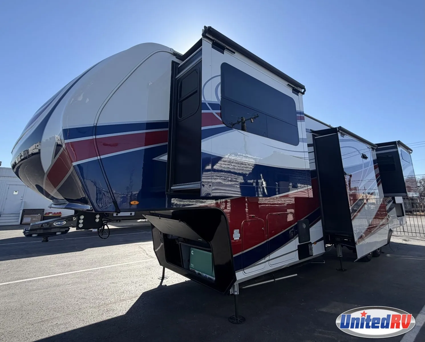 2023 Grand Design Solitude 380FL - Photo 4
