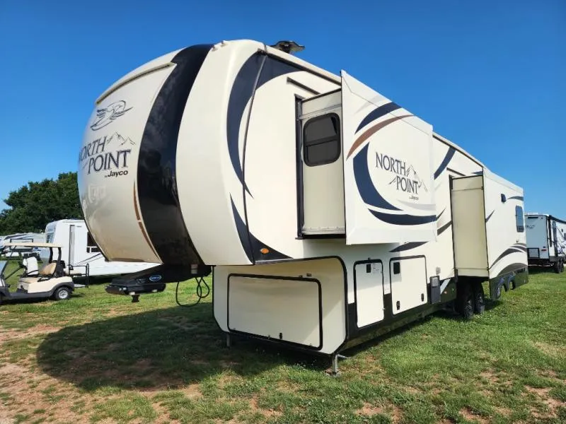 2017 Jayco North Point 315RLTS - Photo 4
