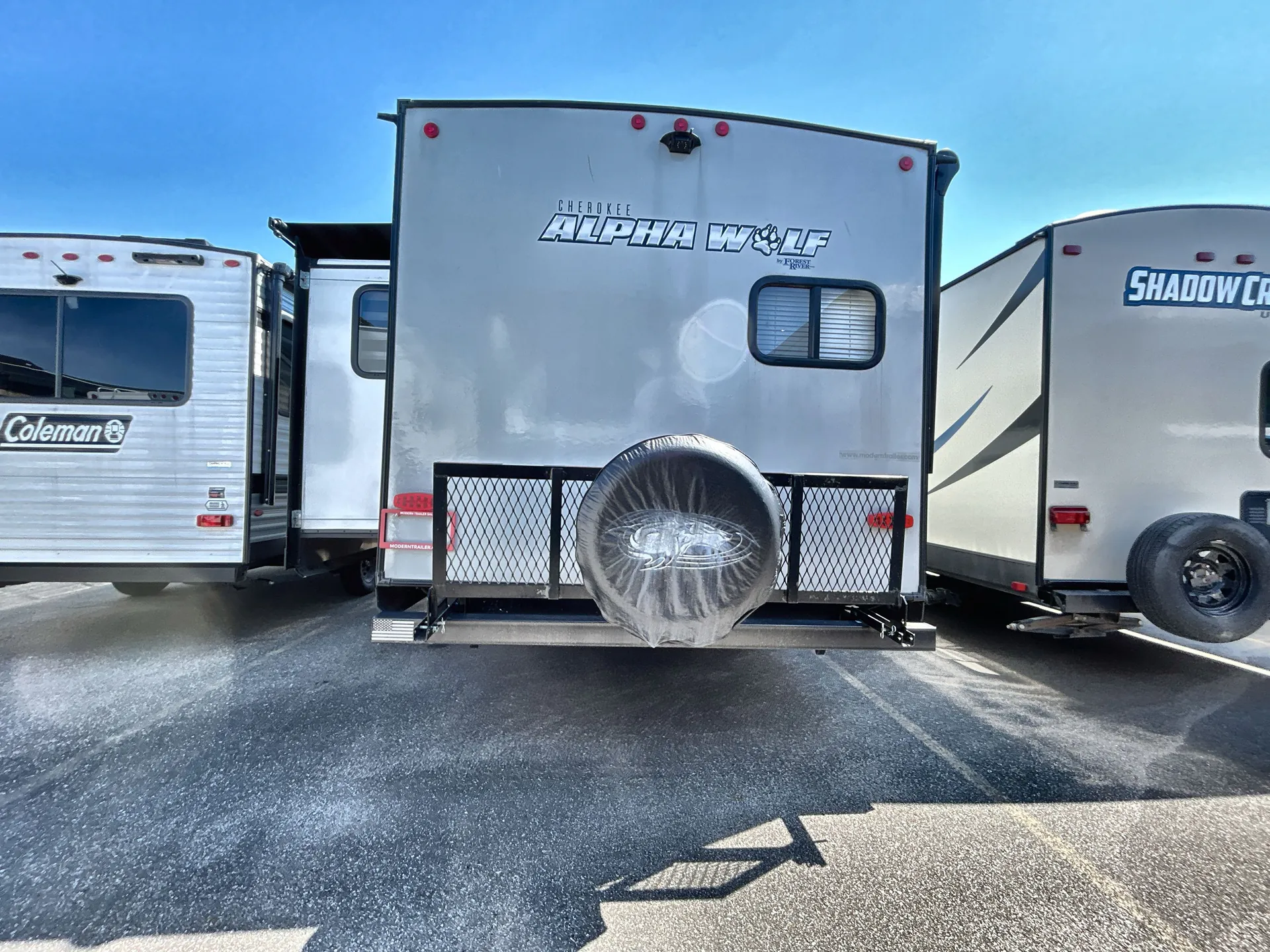 2021 Forest River Cherokee Alpha Wolf 27RK-L — living area main