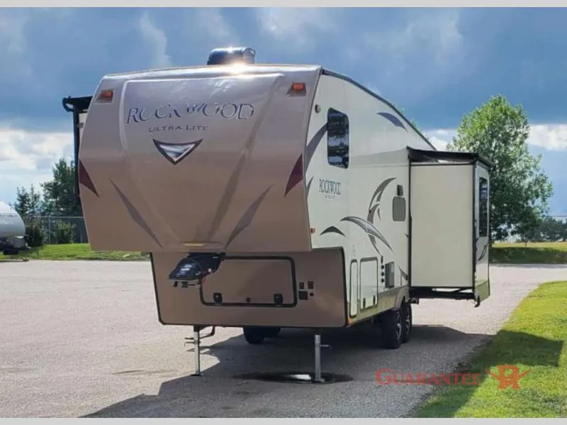 2018 Forest River Rockwood Ultra Lite 2650WS - Photo 3