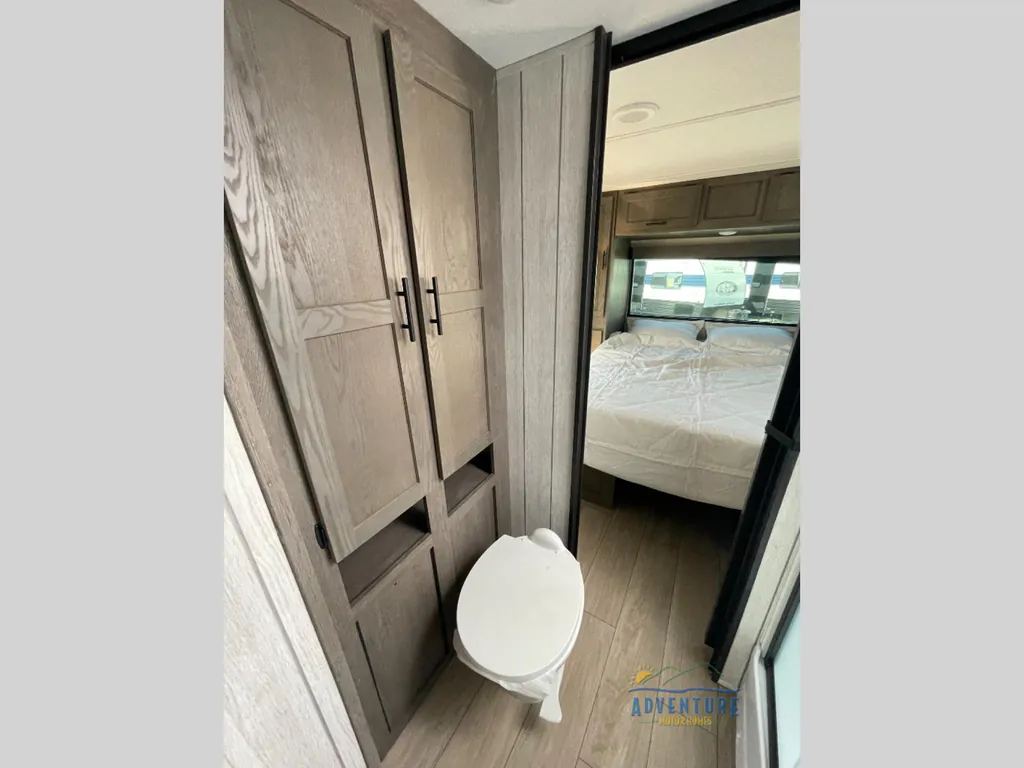 2026 Forest River Cherokee Alpha Wolf 33BH, Photos photo 26