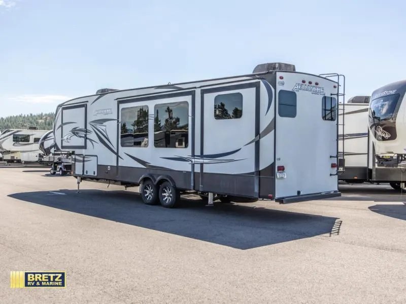 2017 Keystone Avalanche 361TG - Photo 4