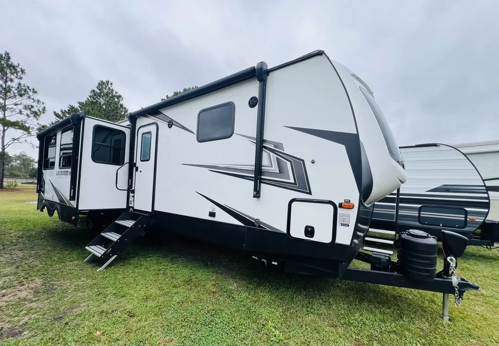2024 KZ RV Connect C241RLK - Photo 3