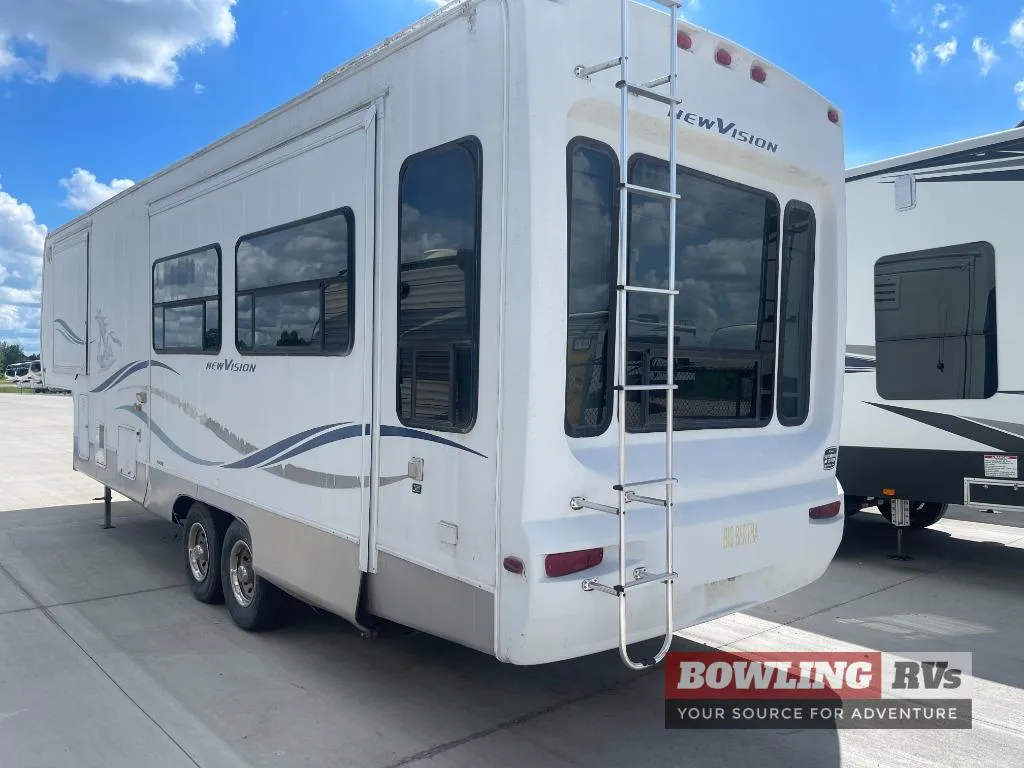 2004 KZ New Vision Used    3158 - Photo 3