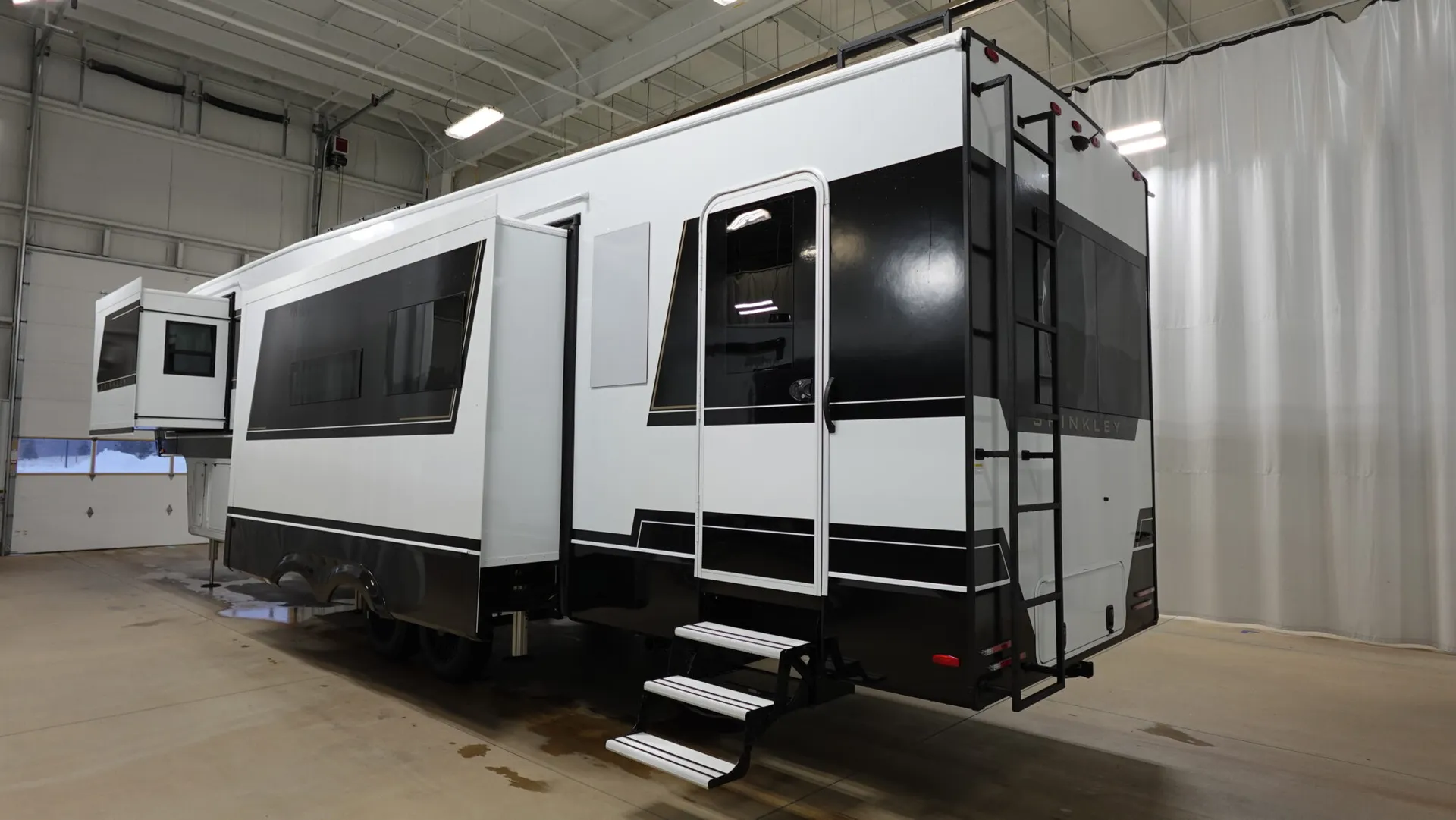 2026 Brinkley Model Z 3515 - Photo 4
