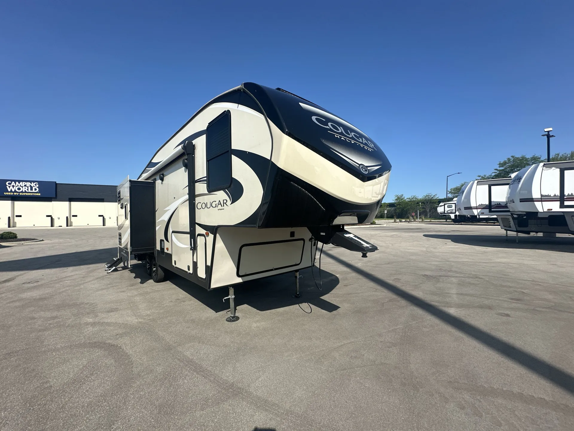 2019 Keystone Cougar Half-Ton 27RLS - Photo 2