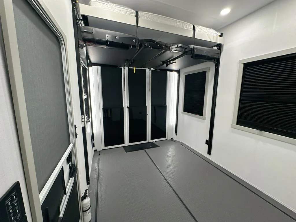 2026 Brinkley Model G 3970, Photos photo 25