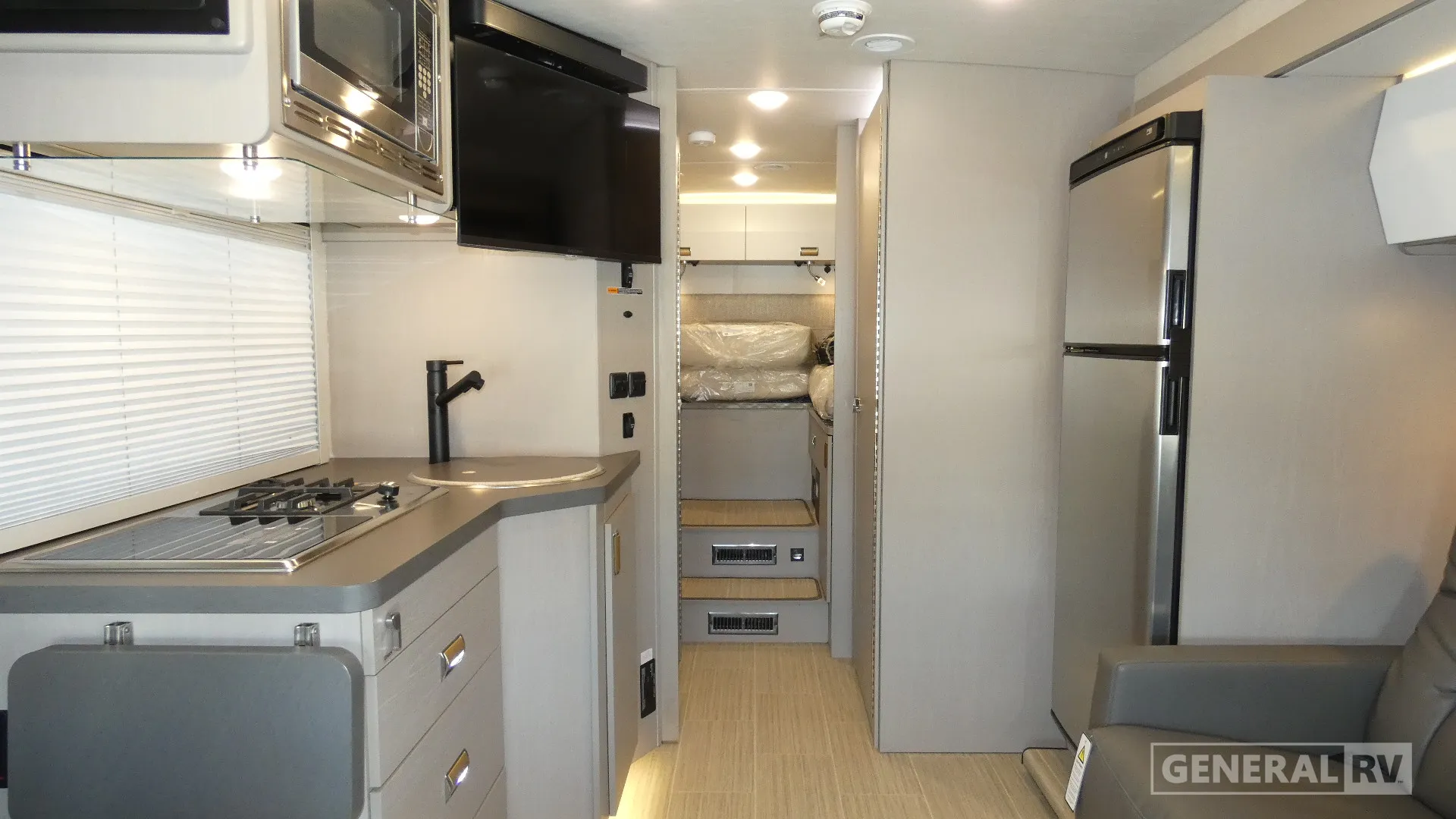2027 Winnebago View 24R - Photo 3
