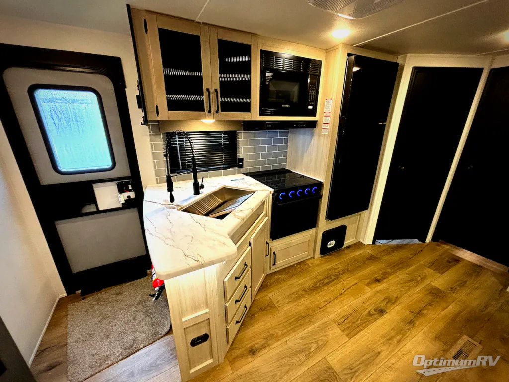 2027 Forest River Puma 32BHQS, Photos photo 16
