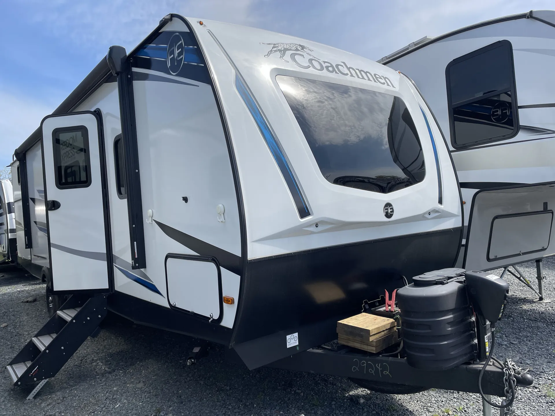 2024 Coachmen Freedom Express Liberty Edition 292BHDSLE - Photo 2