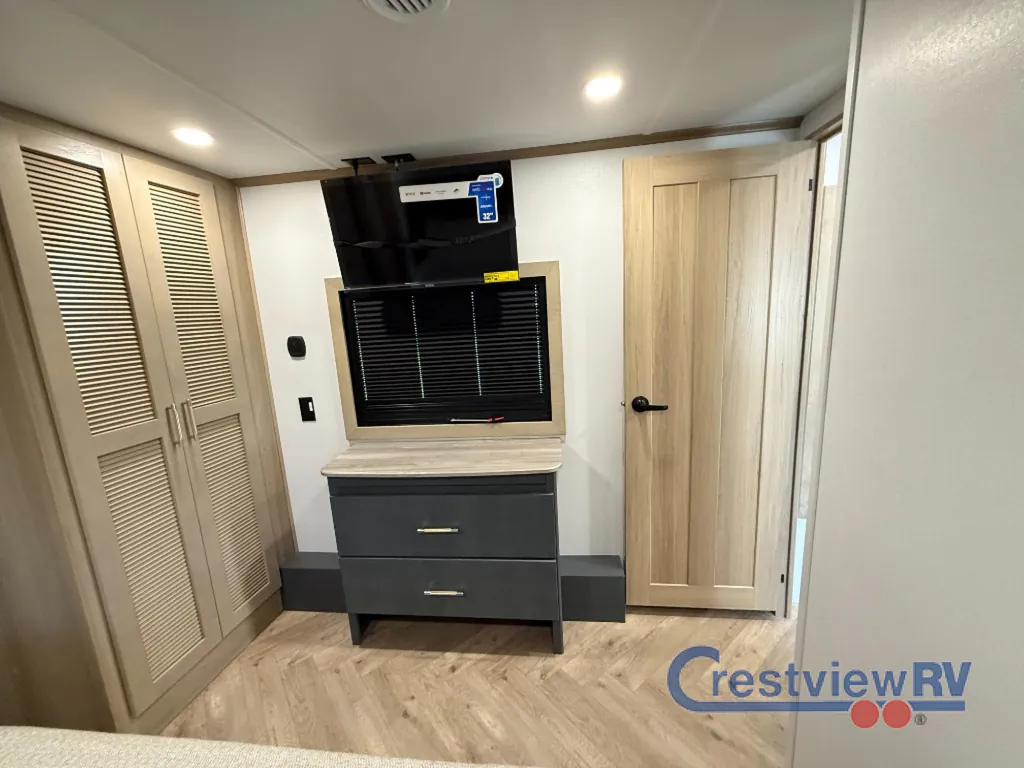 2026 Keystone Raptor 433, Photos photo 23