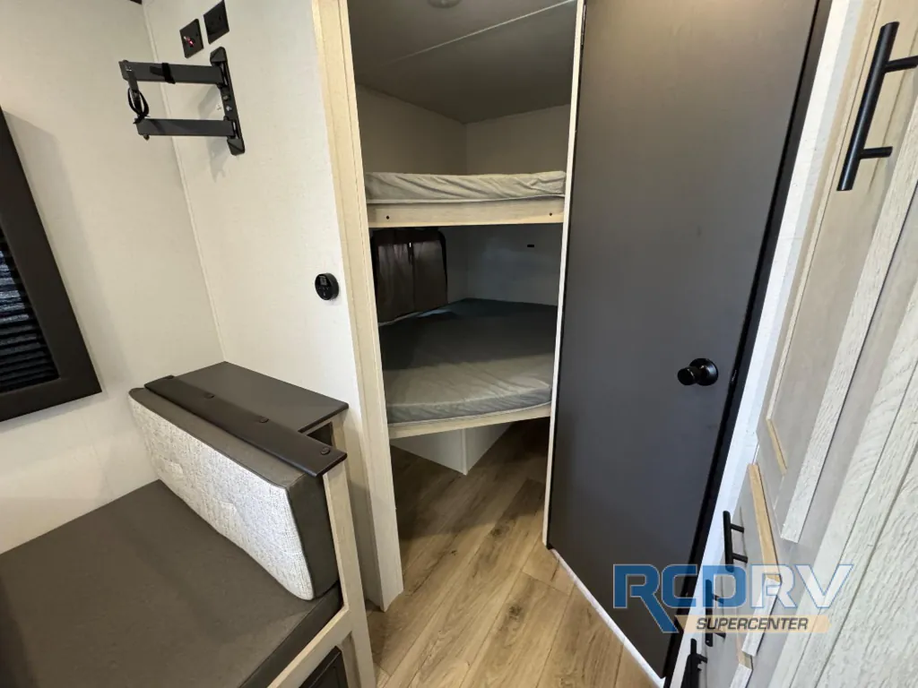 2026 Shasta I-5 525RS, Photos photo 19