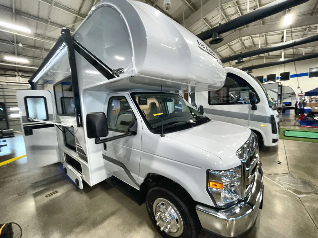 2027 Thor Motor Coach Freedom Elite 31FE, Photos photo 6