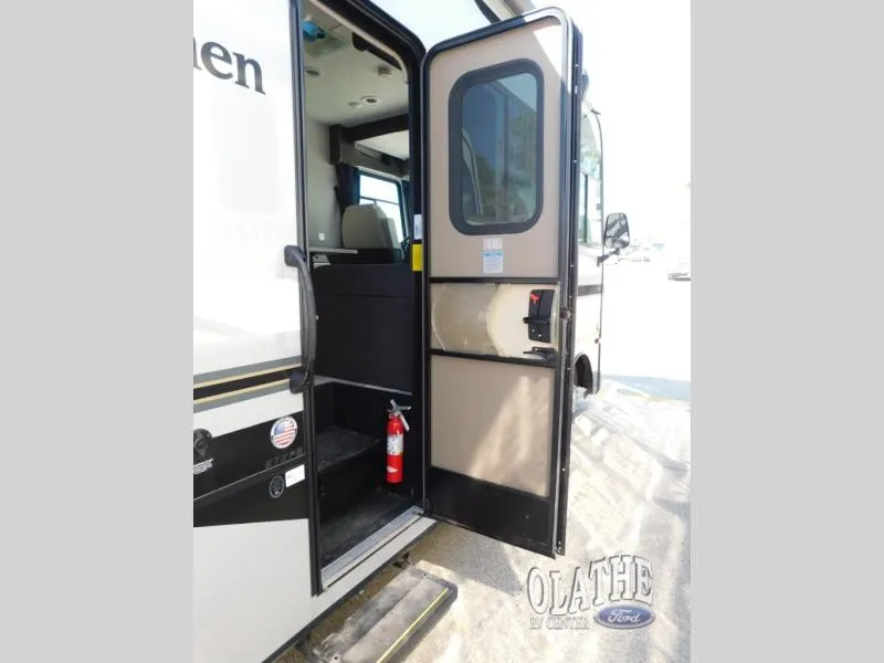 2024 Coachmen Pursuit 27XPS - Photo 3
