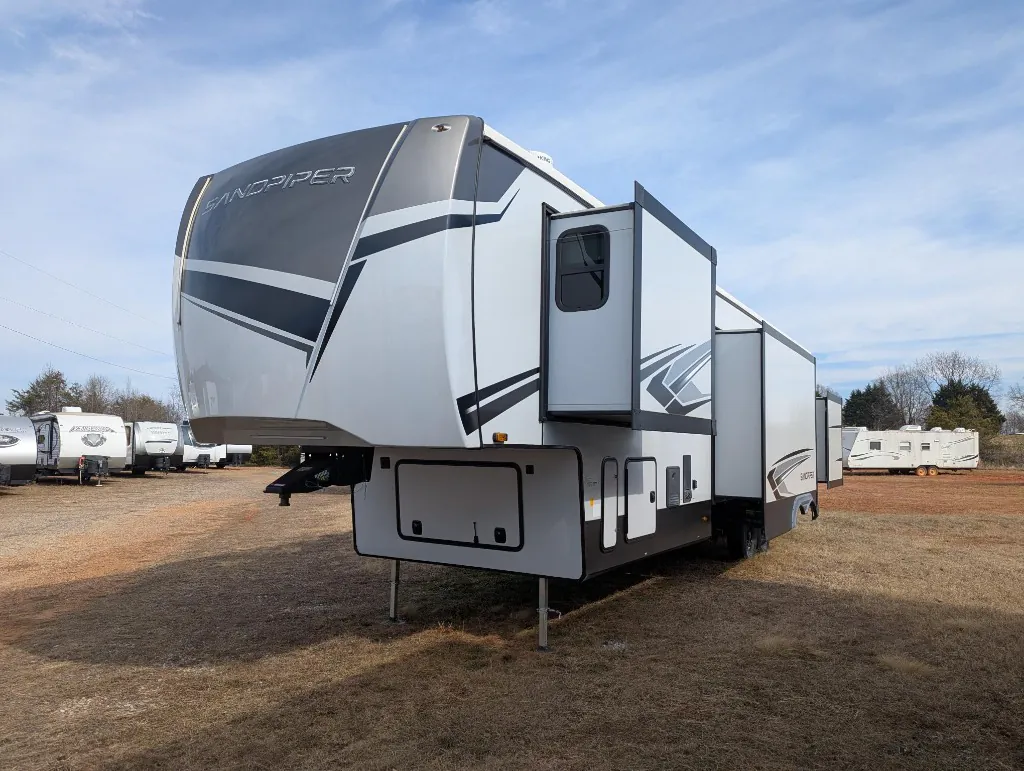 2024 Forest River Sandpiper 4002FB - Photo 4