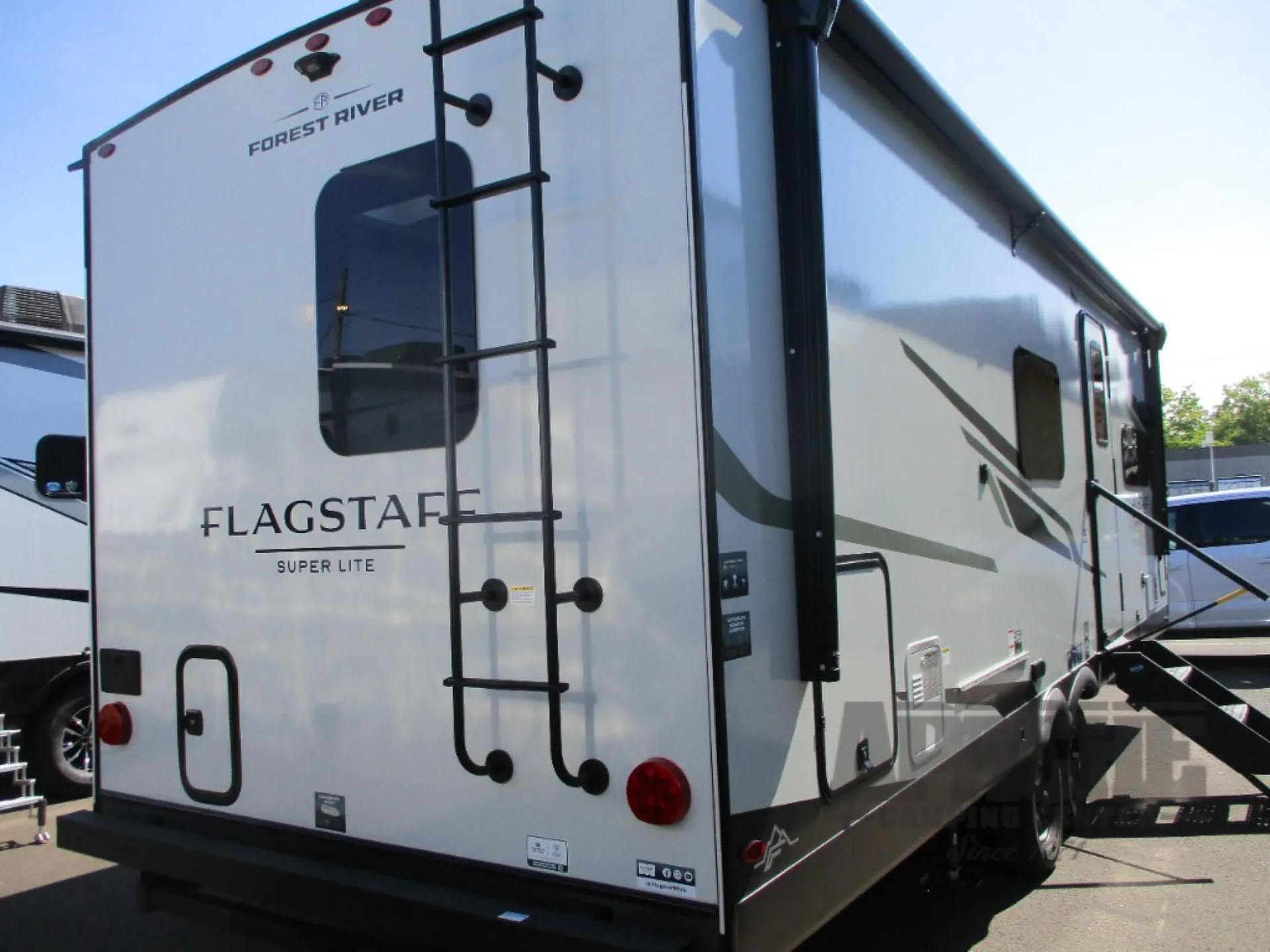 2027 Forest River Flagstaff Super Lite 26MBR — Photo 5