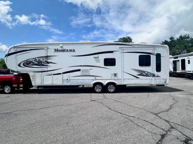 2010 Keystone Montana Hickory 3465SA - Photo 3