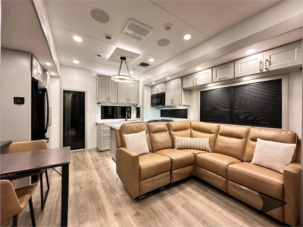2025 Brinkley Model G 3250, Photos photo 3