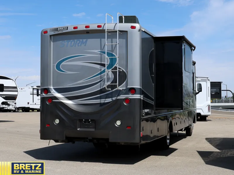 2017 Fleetwood Storm 34S - Photo 4