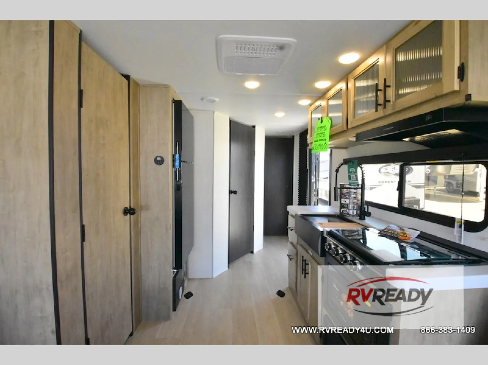2026 Forest River Cherokee Grey Wolf 22RR — Photo 6