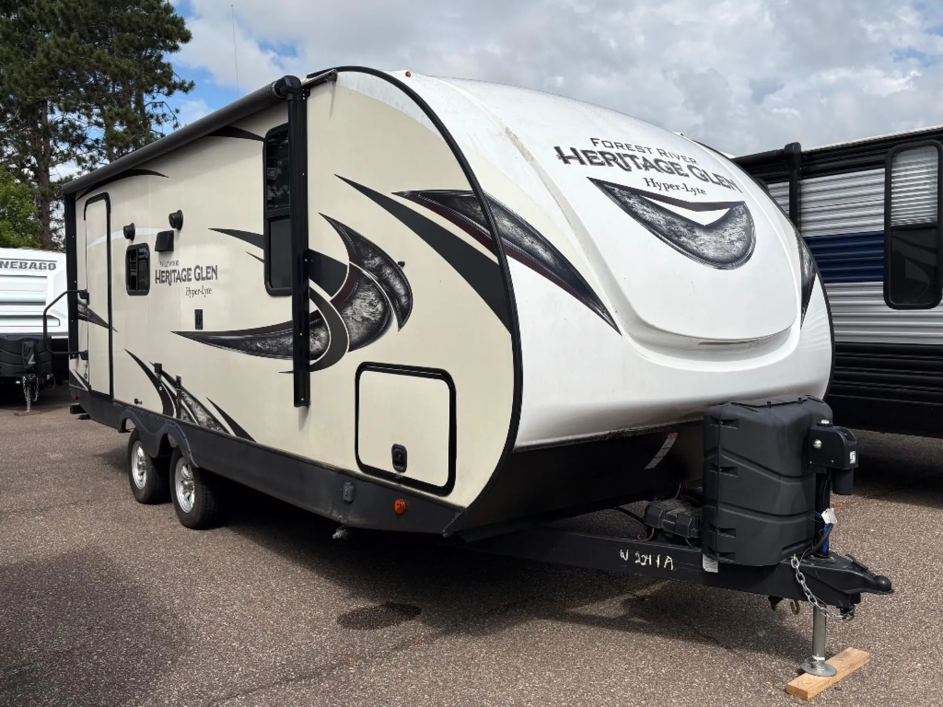 2020 Forest River Wildwood Heritage Glen Hyper-Lyte 23RBHL dealer photo 1 from Willie's RV