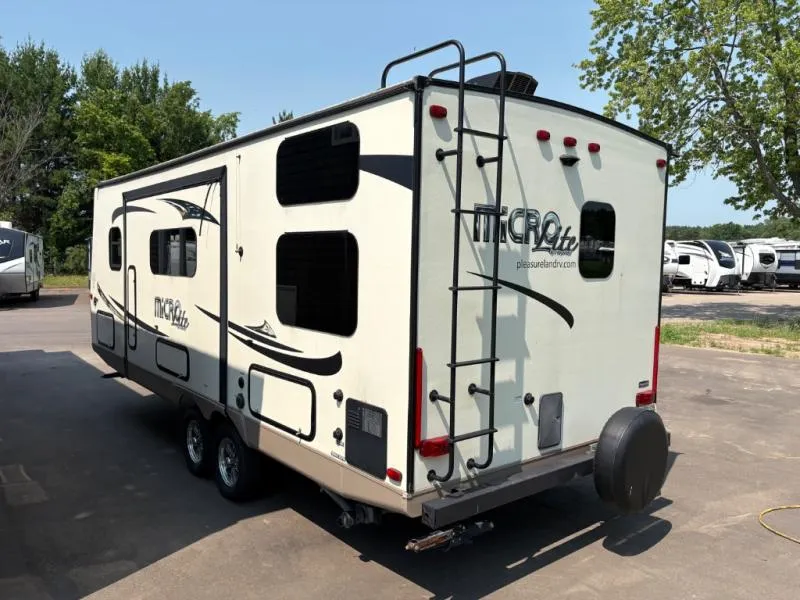 2017 Forest River RV Flagstaff Micro Lite 25BHS - Photo 4
