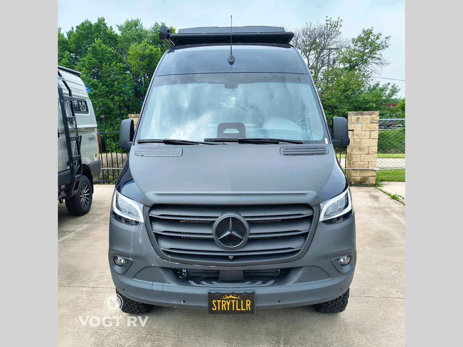 2026 Storyteller Overland Dark MODE XO - Photo 3