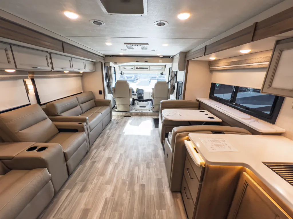 2027 Thor Motor Coach Windsport 36H, Photos photo 4