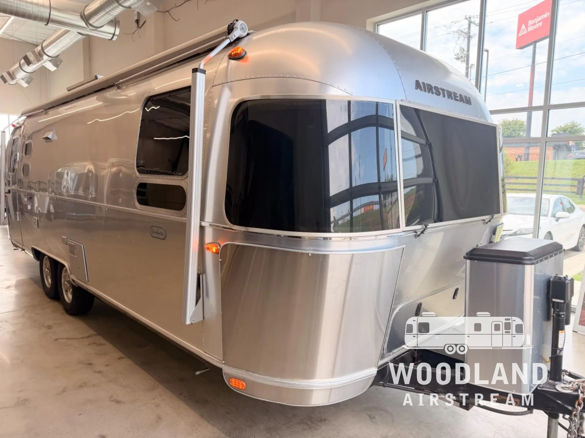 2019 Airstream Globetrotter 27FB - Photo 2
