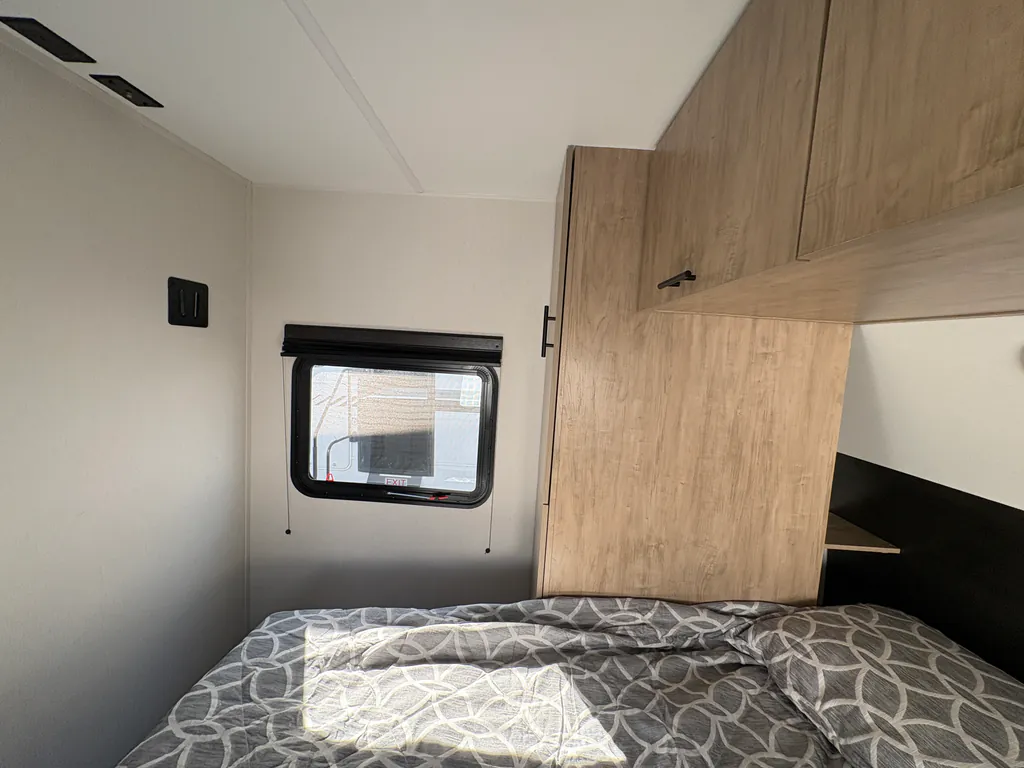 2027 Forest River Cherokee Grey Wolf 23MK, Photos photo 38