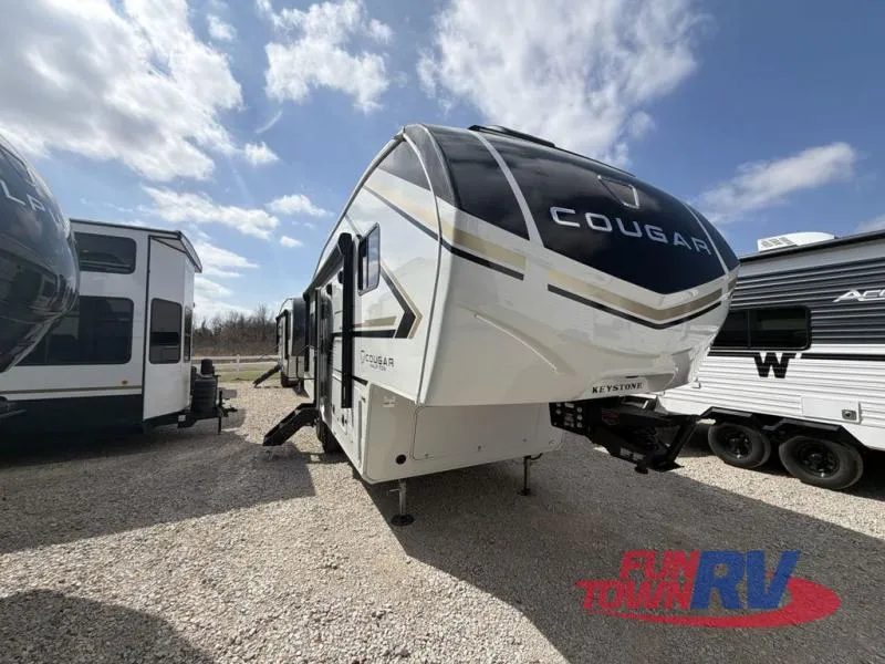2026 Keystone RV Cougar Half-Ton 23MLE - Photo 2