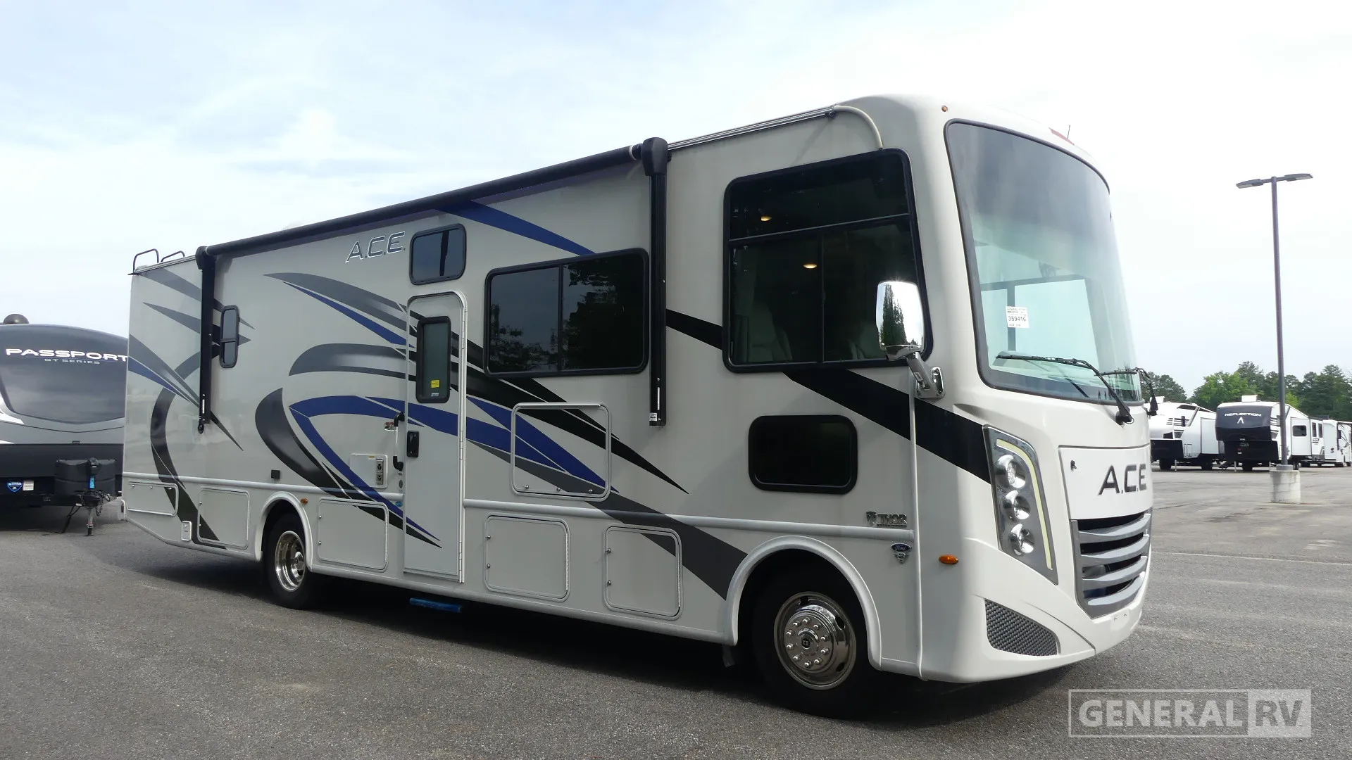 2023 Thor Motor Coach ACE 32B - Photo 2