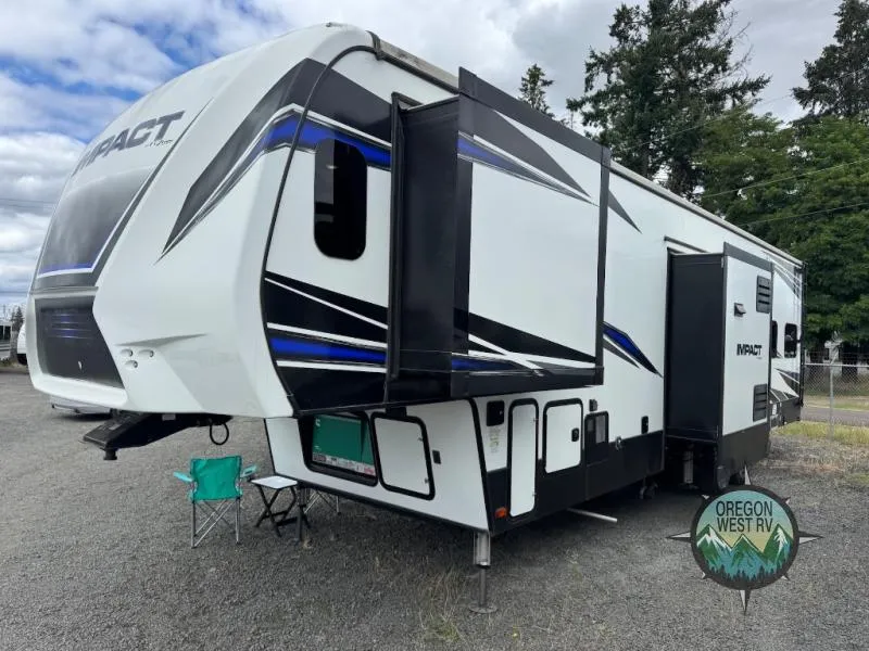 2019 Keystone RV Impact Used    343 - Photo 3