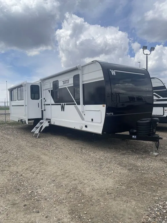 2026 Winnebago Thrive 29RLO - Photo 2