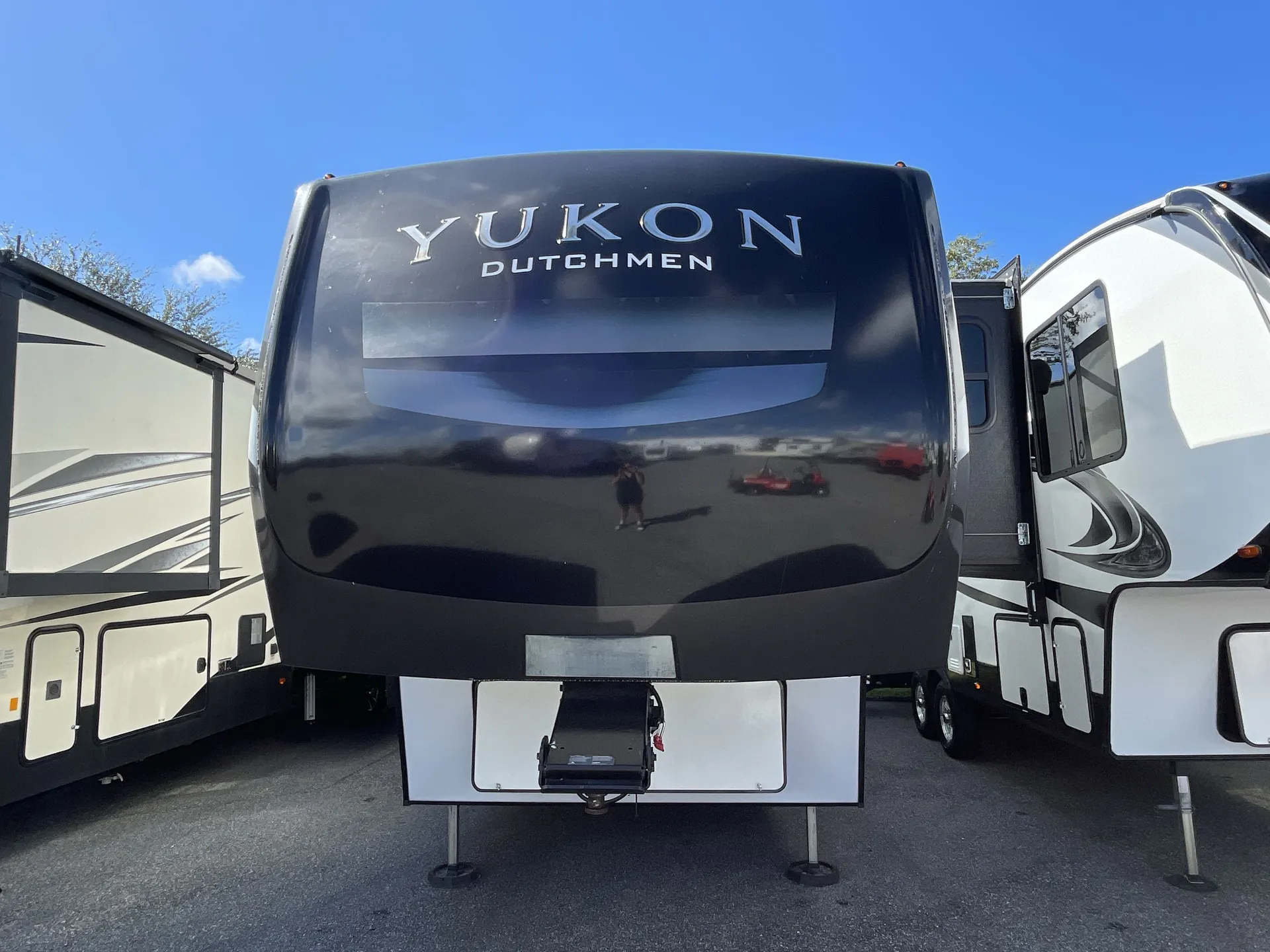 2022 Dutchmen Yukon 320RL - Photo 2