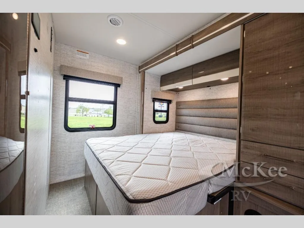 2025 Jayco Melbourne Prestige 24LP - Photo 4